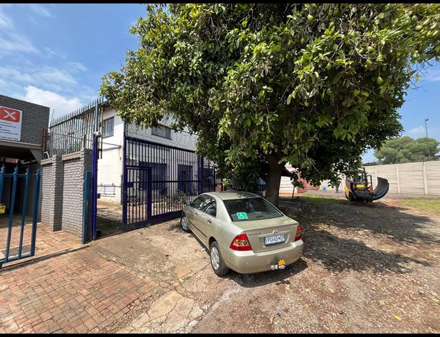 493M² WAREHOUSE FOR SALE IN BRAKPAN CENTRAL